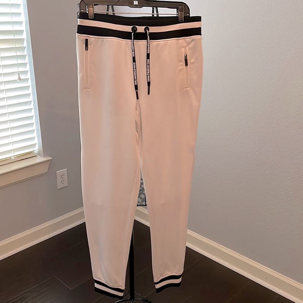 Super white, flawless Karl Lagerfeld Paris joggers